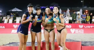 imagens incluindo carol e rebecca celebrando vitória