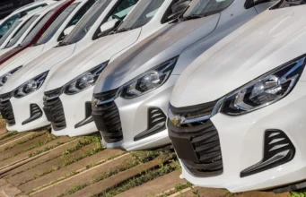 imagem-veículos-automotores-novos-automóveis-comerciais-leves